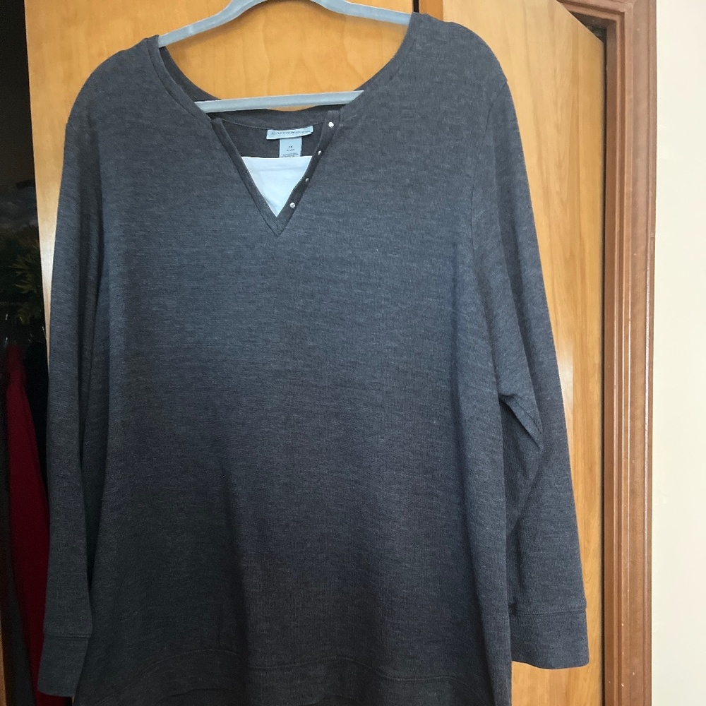 Grey vee neck top with white insert